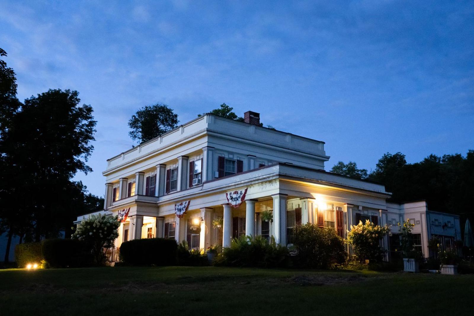 Arlington Inn & Spa Bagian luar foto
